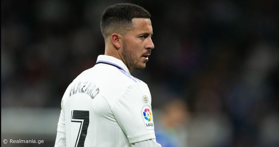 აზარი კარიერის დასრულების ვარიანტს განიხილავს